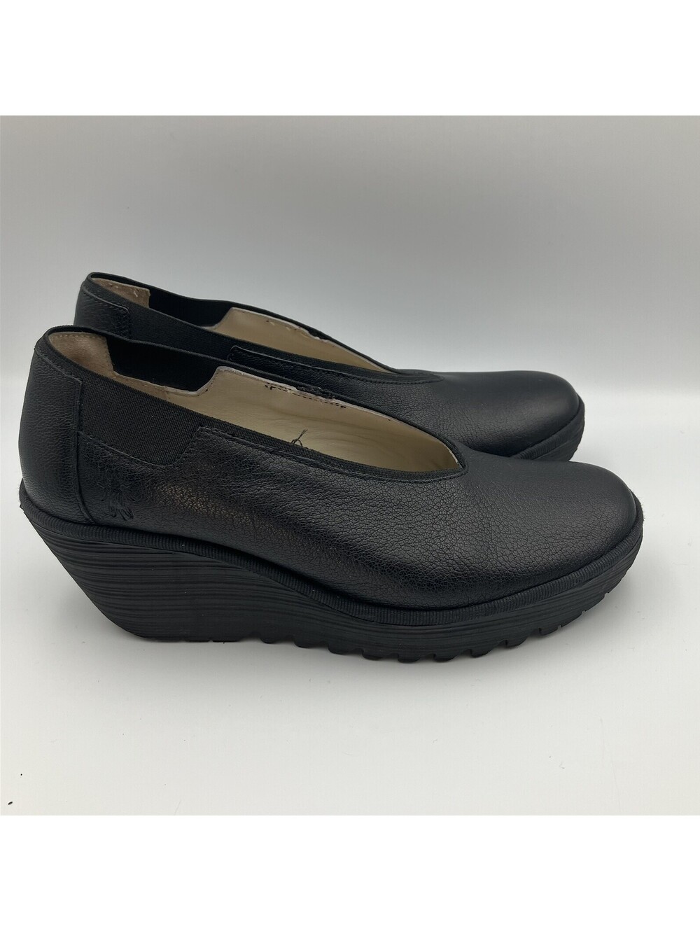 Fly London Yaz Black Wedge Pumps Womens Size 39 (8.5 US)
